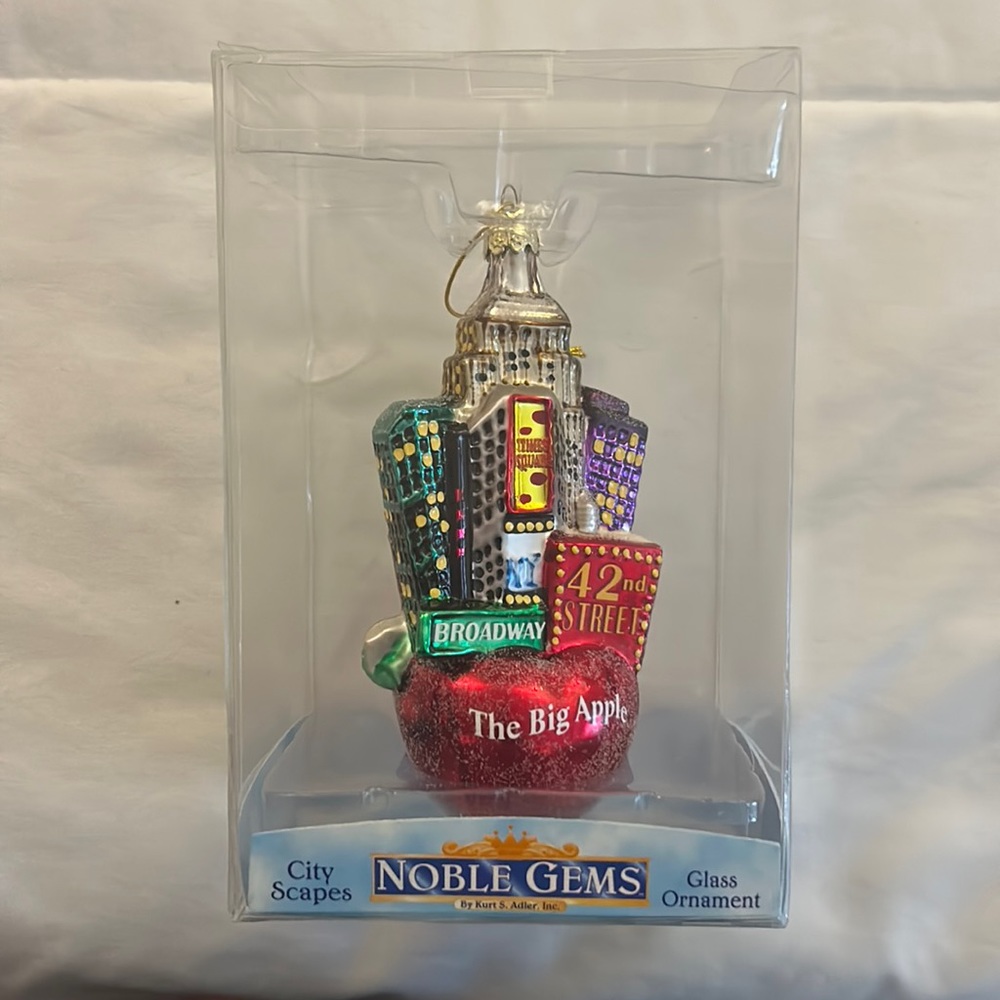 Noble Gems Christmas Ornament - The Big Apple